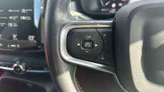 Volvo Xc40 2.0 B4P R DESIGN 5dr AWD Auto Petrol Estate